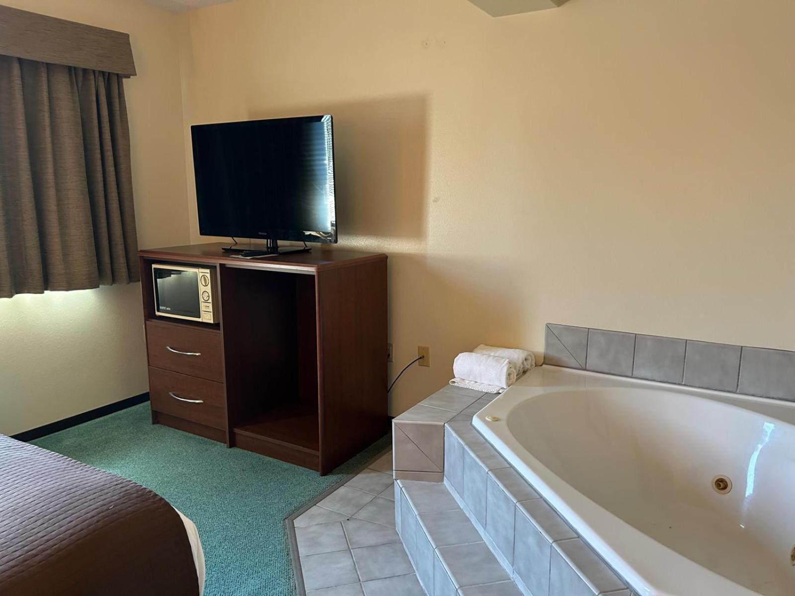 Northwoods Inn & Suites - Blackduck מראה חיצוני תמונה