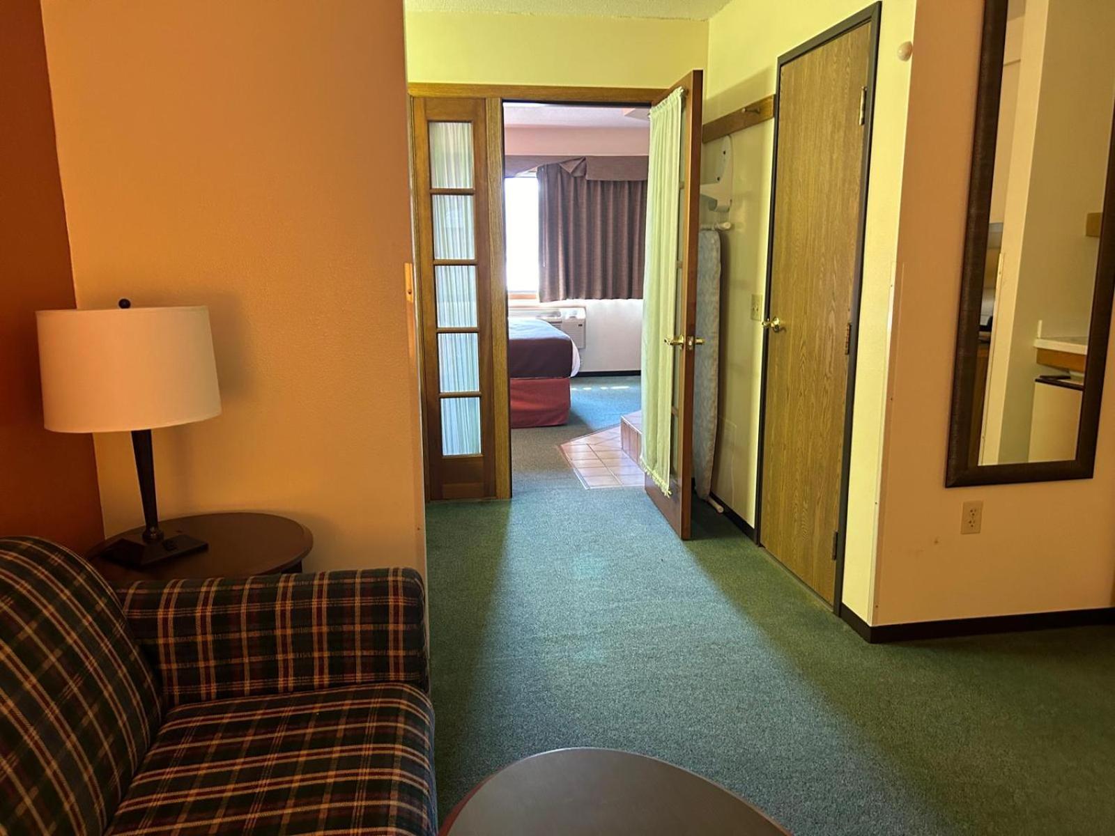 Northwoods Inn & Suites - Blackduck מראה חיצוני תמונה
